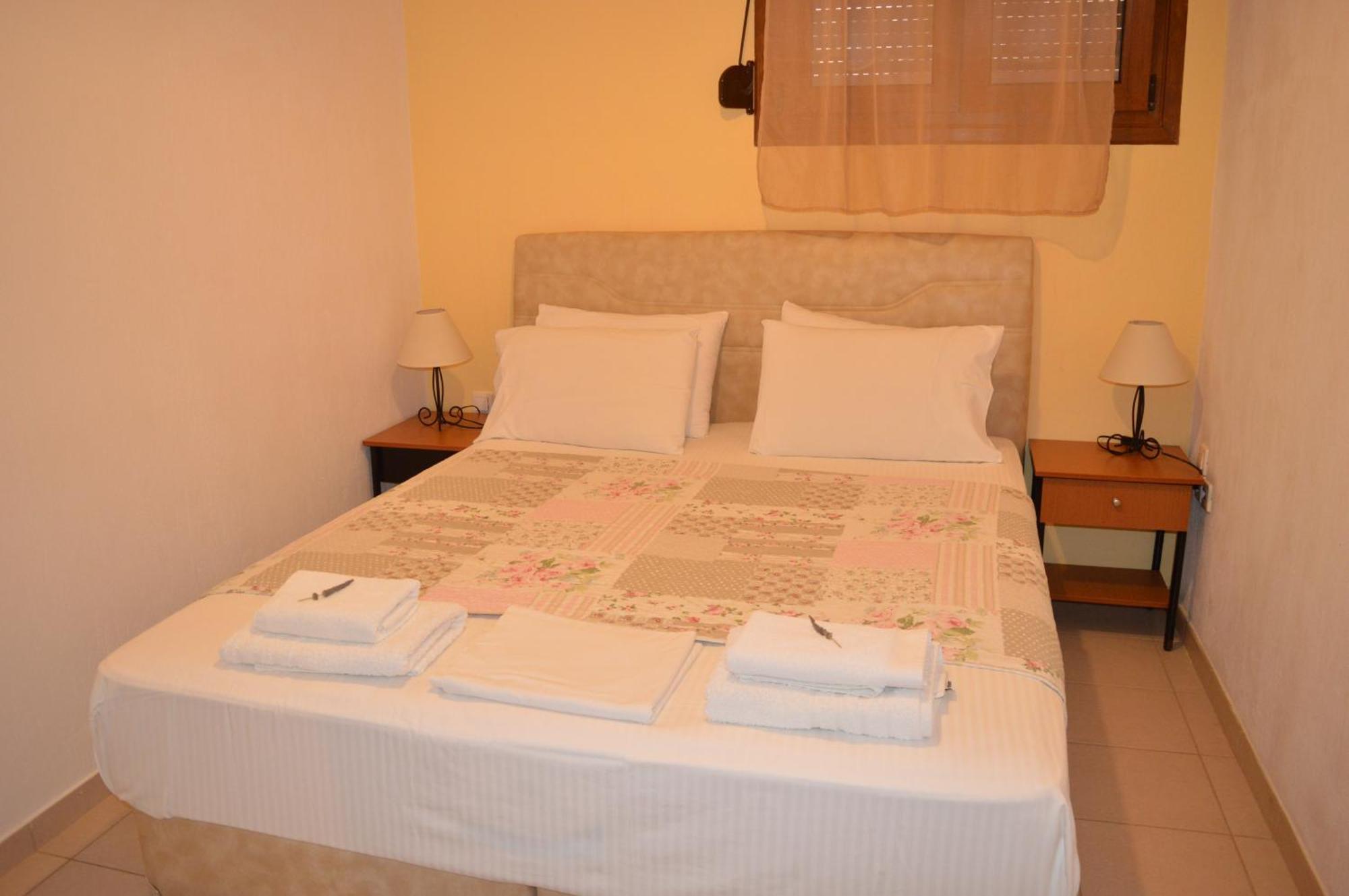 Remvi Apartments Skopelos Oda fotoğraf