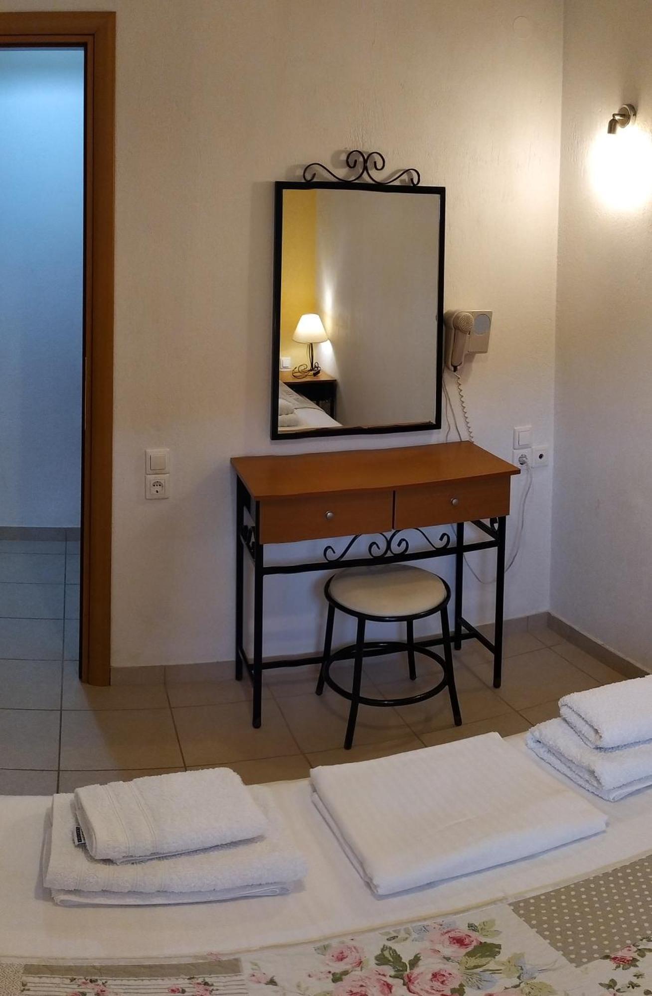 Remvi Apartments Skopelos Oda fotoğraf